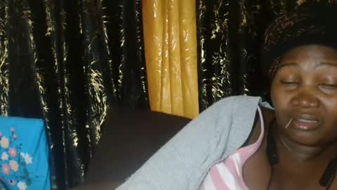 sexxypritty online show from August 4, 6:49 pm