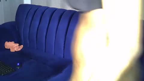 sexxyylips online show from August 7, 9:09 am