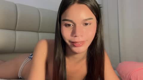 sexy_alexa17 online show from August 4, 9:23 pm