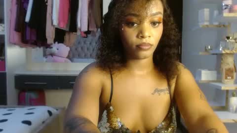 sexy_babydoll22 online show from June 12, 10:39 pm