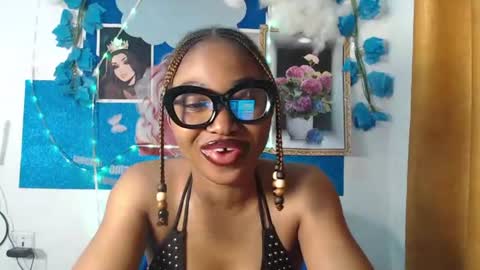 sexy_bluey247 online show from August 12, 4:48 am