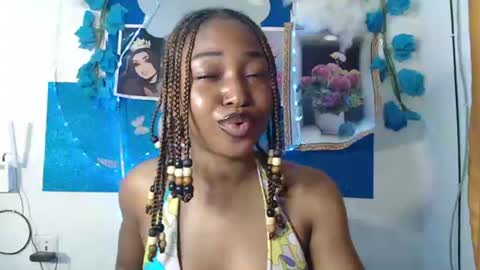 sexy_bluey247 online show from August 13, 3:09 am