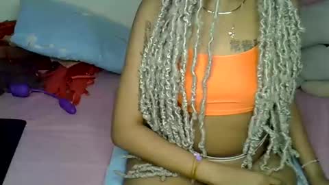 sexy_bubbie01 online show from May 28, 11:46 am
