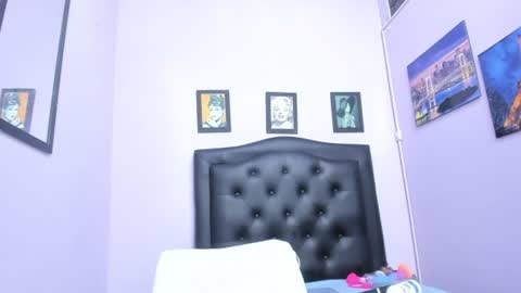 sexy_candy18x online show from August 13, 1:41 am