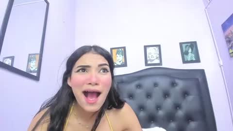sexy_candy18x online show from August 13, 6:05 am