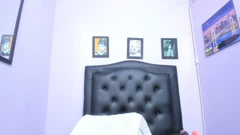sexy_candy18x online show from August 15, 3:54 am
