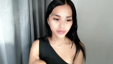 Nicole online show from August 6, 3:27 am