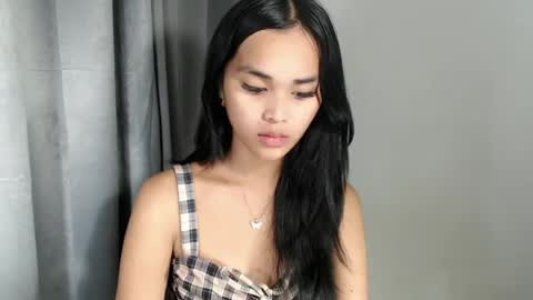Nicole online show from August 10, 10:00 pm