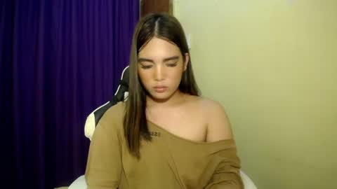 sexy_jasmin08 online show from August 11, 10:01 pm