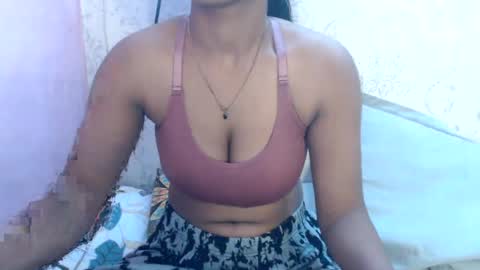 Wild girl mona online show from August 14, 7:06 pm