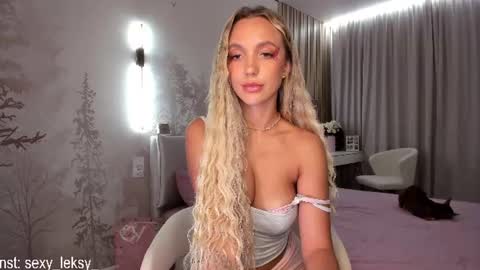 sexy_leksy online show from September 6, 7:31 pm