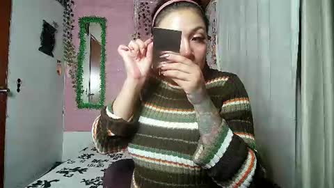 sexy lolas online show from August 4, 5:59 am