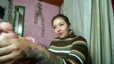 sexy lolas online show from August 6, 6:12 am