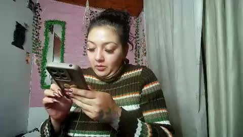 sexy lolas online show from August 7, 3:06 am