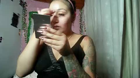 sexy lolas online show from August 9, 12:44 am