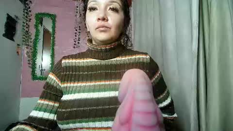 sexy lolas online show from August 9, 6:47 am