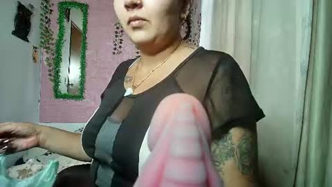 sexy lolas online show from August 10, 10:55 pm
