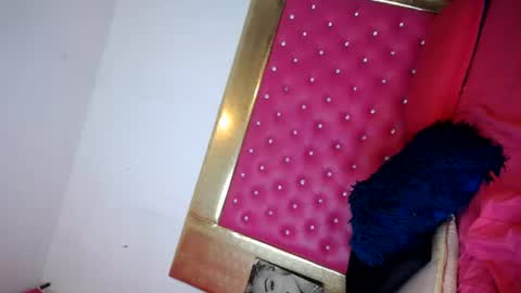 sexy_lunats online show from September 6, 11:43 pm