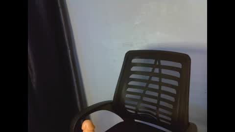 annie online show from August 11, 9:44 am