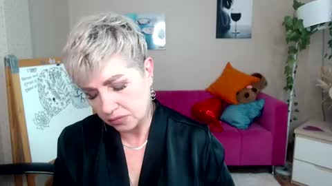 sexy_milffa online show from August 9, 12:11 am