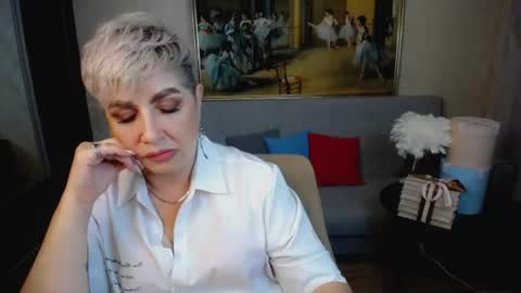 sexy_milffa online show from August 9, 4:30 pm