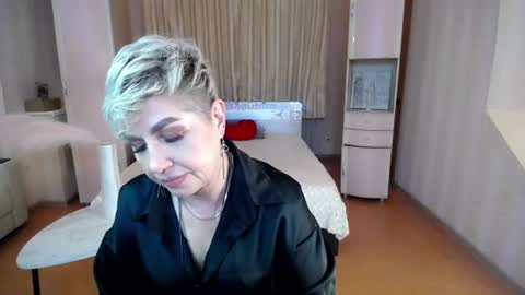 sexy_milffa online show from August 10, 9:05 pm
