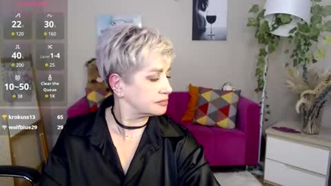 sexy_milffa online show from August 13, 1:25 pm
