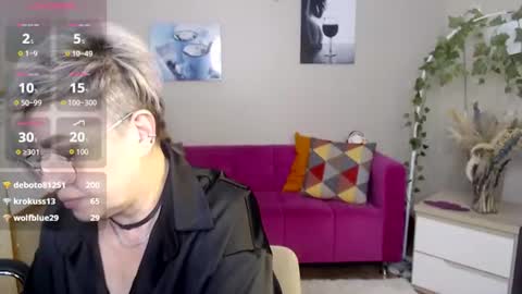 sexy_milffa online show from August 13, 8:12 pm