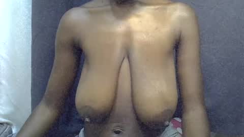 sexy_peach4 online show from August 11, 10:45 pm