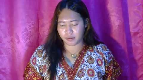 SOFIE  The woman who lives in the province online show from August 10, 2:35 am