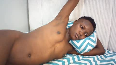 sexy_valll online show from August 10, 5:42 am