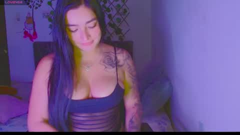 sexy_violett18 online show from August 6, 1:04 am