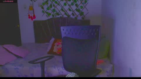 sexy_violett18 online show from August 10, 2:57 am