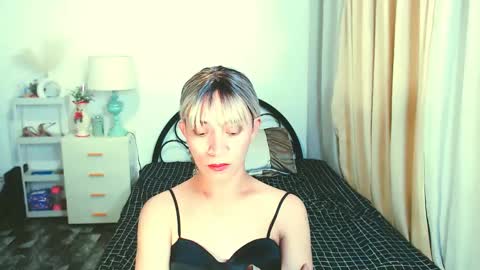 sexy_yllona online show from June 3, 11:25 am