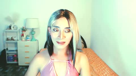 sexy_yllona online show from June 8, 11:27 am