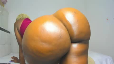 sexybootydoll online show from July 25, 11:09 pm