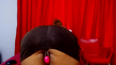 sexybustyboobs online show from August 5, 7:39 am