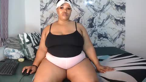 sexychill2000 online show from August 14, 7:23 am