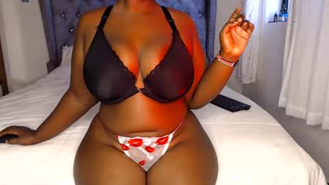 sexychocco online show from August 13, 6:27 am