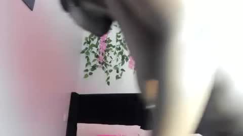 sexydee573065 online show from June 12, 2:51 am