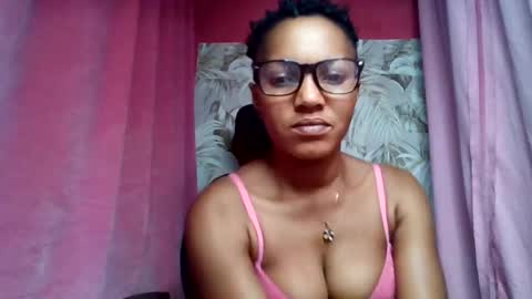 sexydoll32 online show from August 12, 10:23 pm