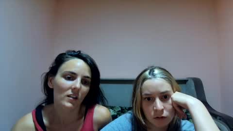 sexyemma09 online show from August 4, 9:45 pm