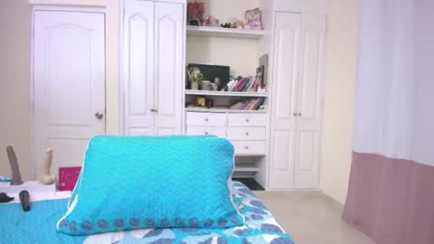 Eva online show from August 3, 3:57 am