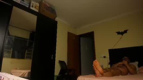 chris online show from August 11, 2:13 am