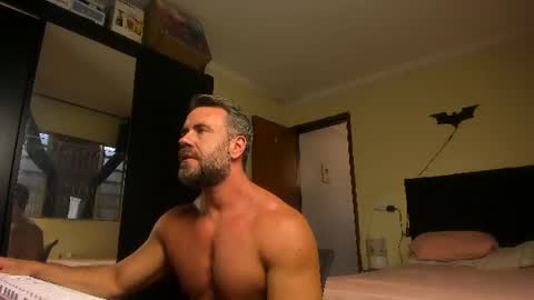 chris online show from August 12, 8:00 pm