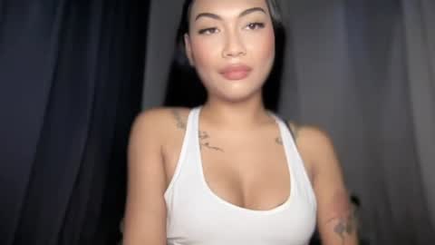 sexygoddessappira online show from June 11, 10:27 pm