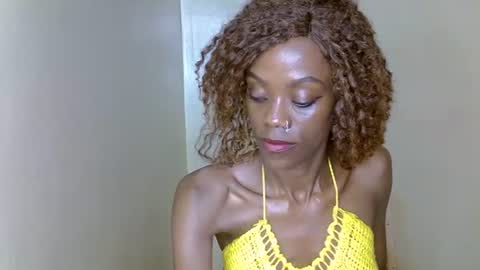 SexyHollyMontana online show from August 4, 7:38 am
