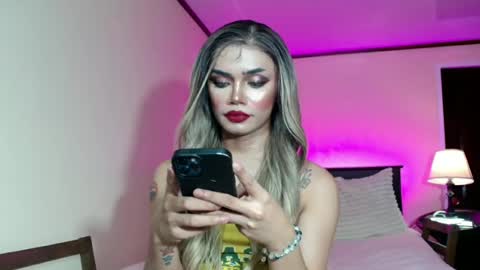 sexyhotbabe18 online show from July 30, 6:47 pm