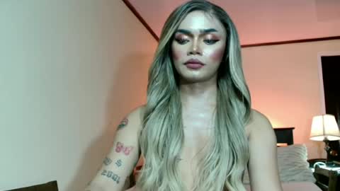 sexyhotbabe18 online show from August 7, 12:10 am