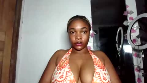 malia online show from August 15, 12:31 pm